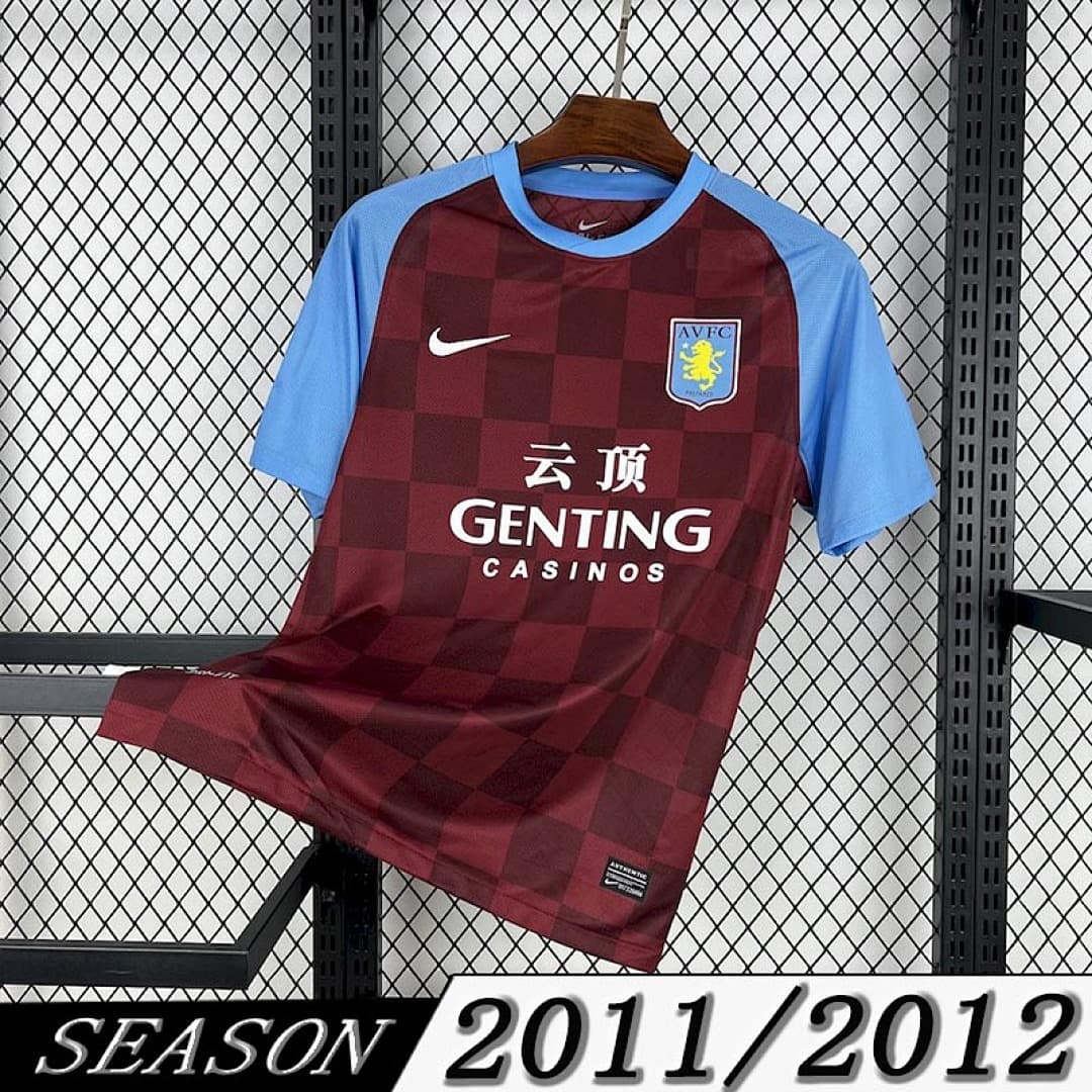 Camisa Retrô Aston Villa 2011/12