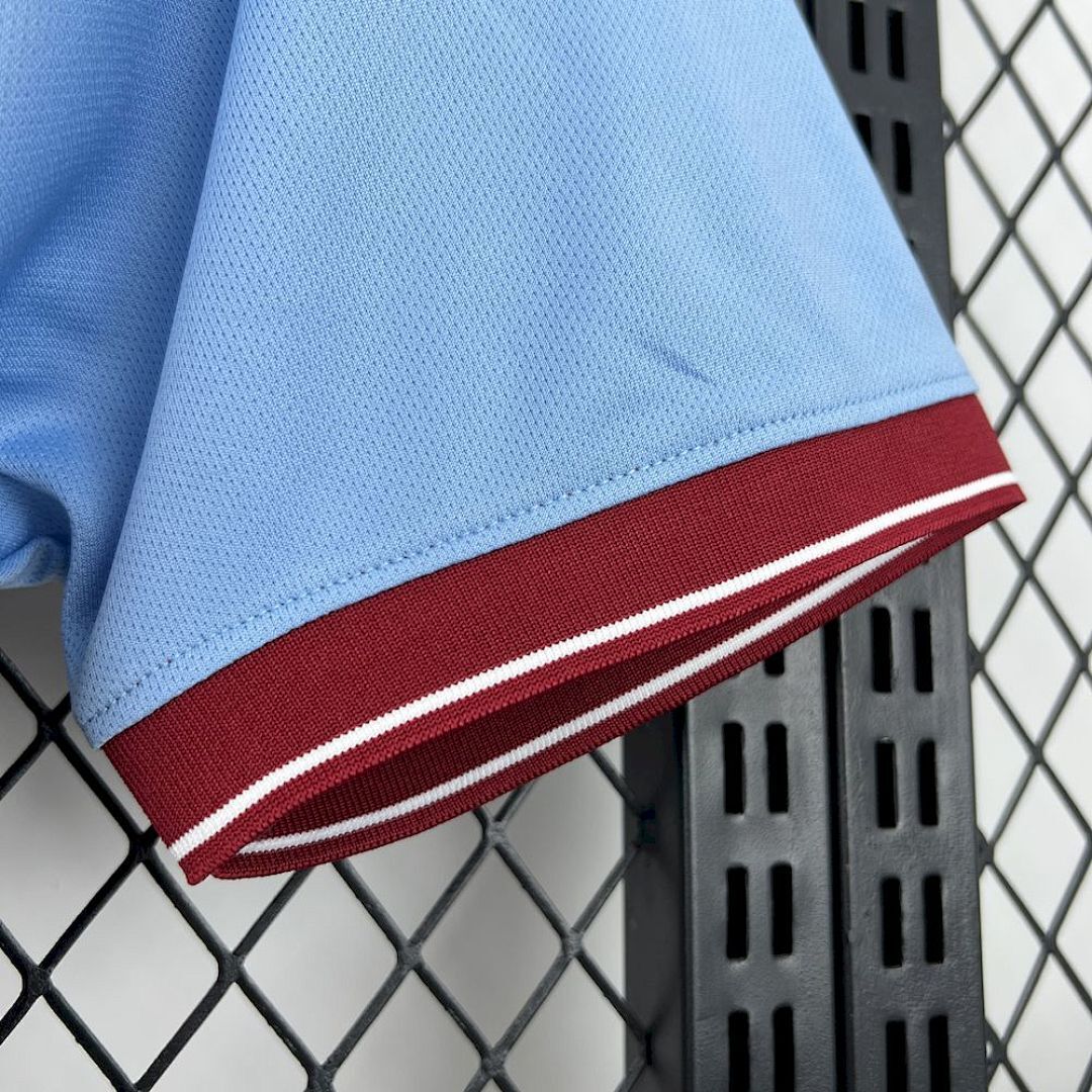 Camisa Retrô Aston Villa 2011/12 3