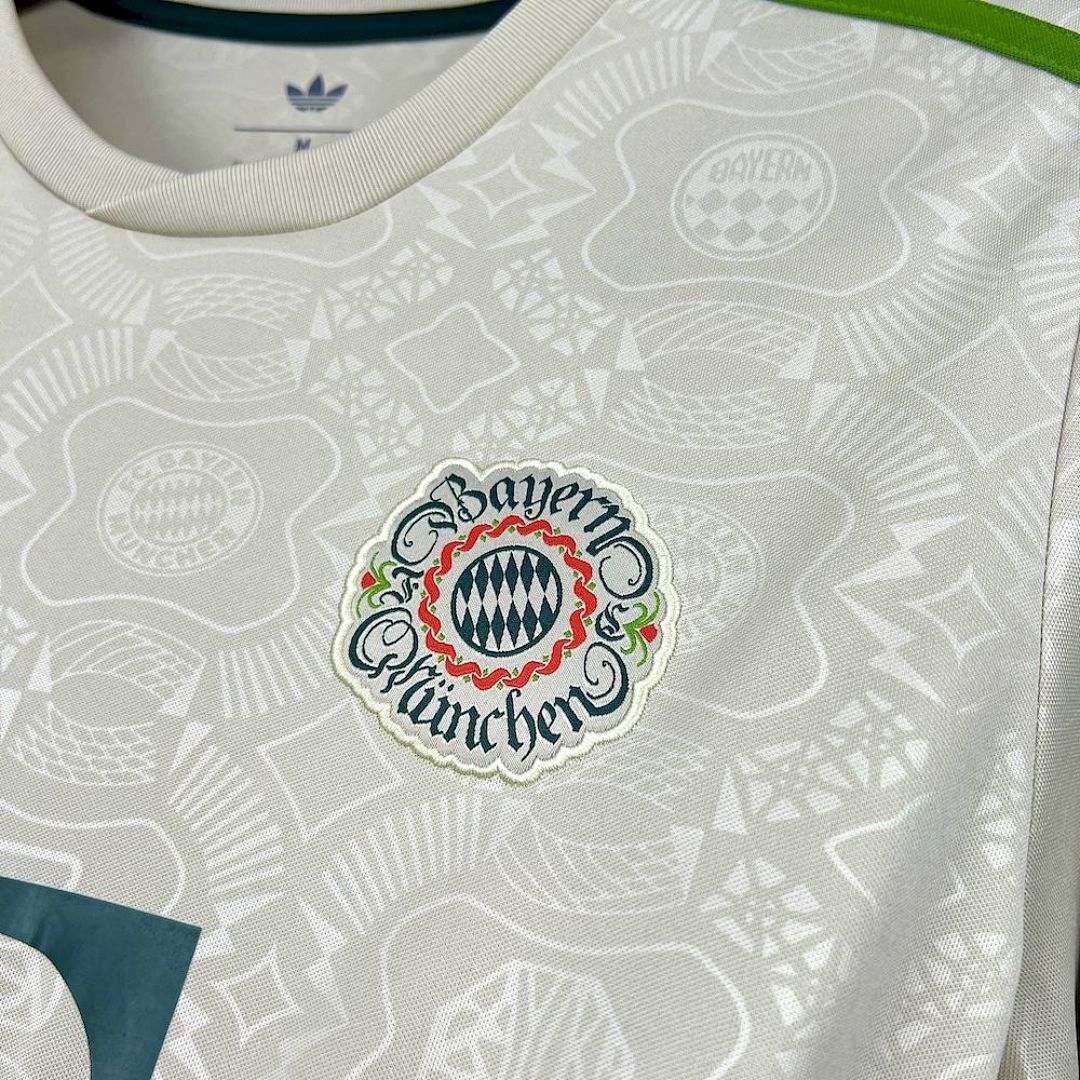 Camisa Bayern de Munique Manga Longa Edição Especial 2025/26 4