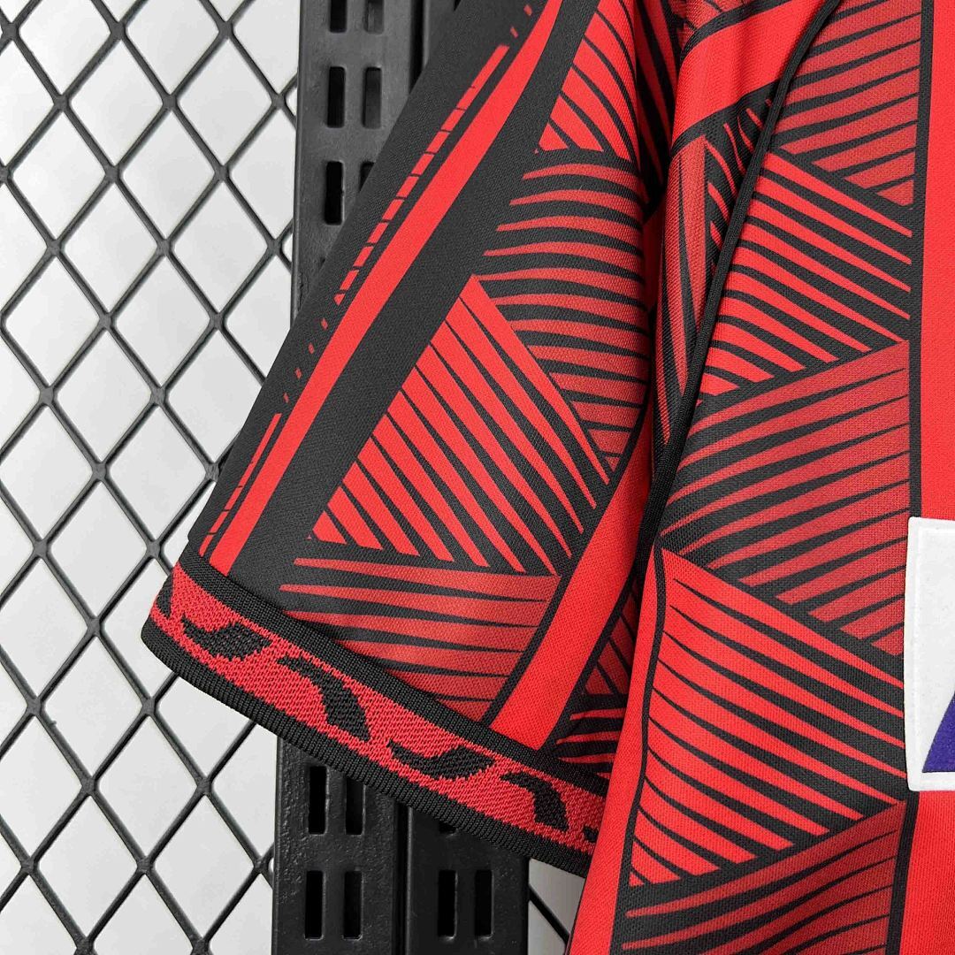 Camisa Retrô Eintracht Frankfurt 1995/96 5