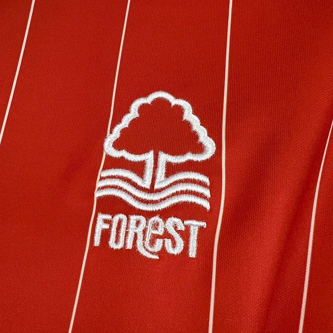 Camisa Retrô Nottingham Forest 1982/84 4