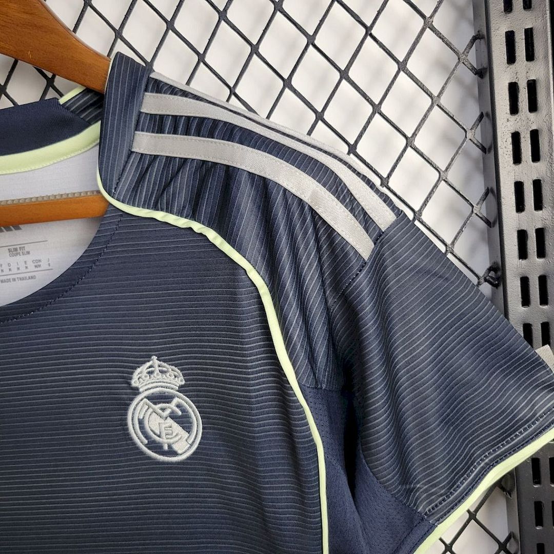 Camisa Real Madrid Feminina Away 2025/26 6