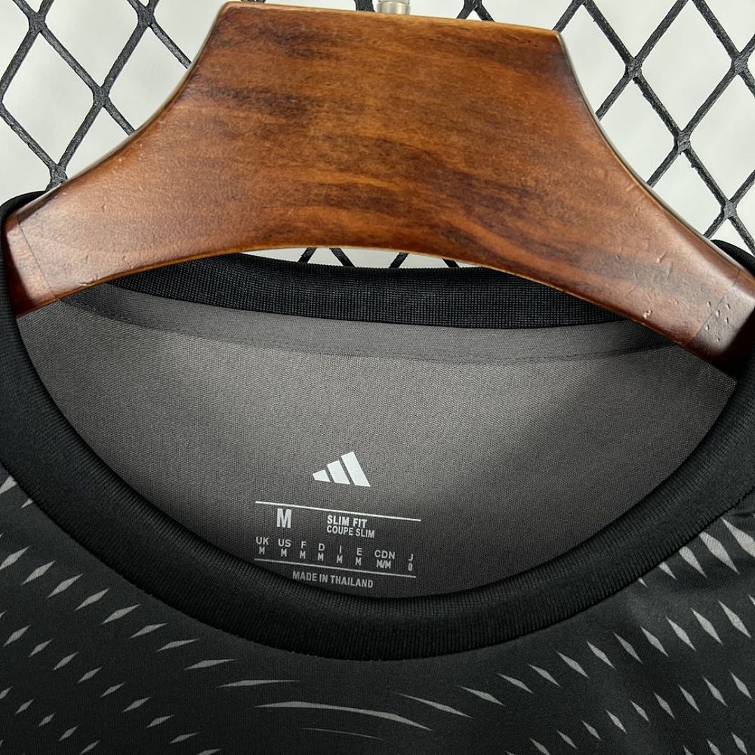 Camisa Real Madrid Goleiro 2025/26 5