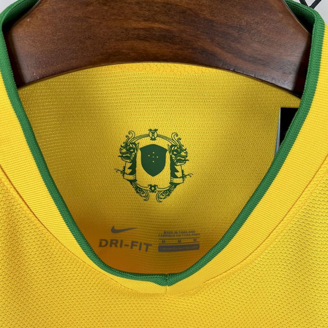 Camisa Retrô Seleção Brasileira 2012 3