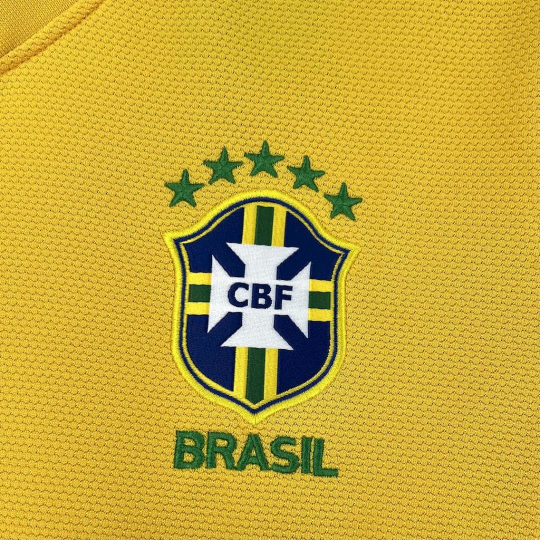 Camisa Retrô Seleção Brasileira 2012 4