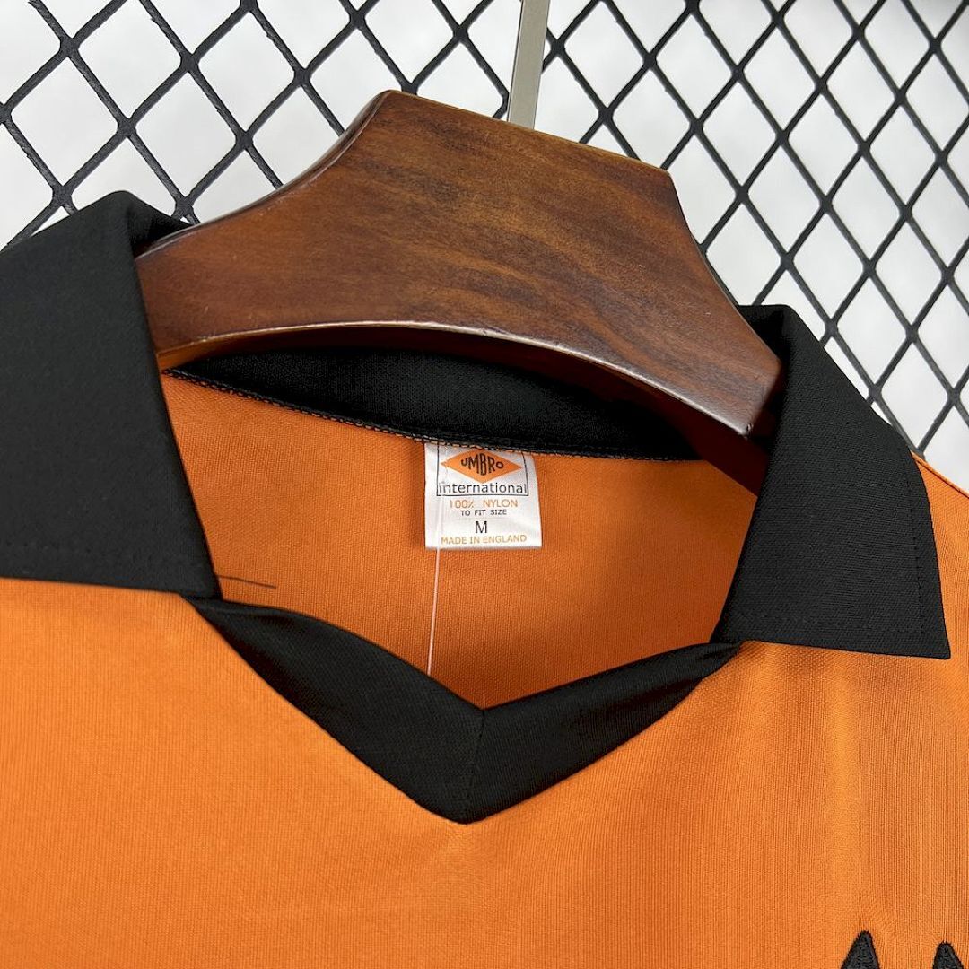 Camisa Retrô Wolverhampton Wanderers 1980/81 5